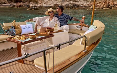 Wassersport und Segeln mit einer Llaüt sorgen im Zafiro Palace Andratx für Sommerfrische