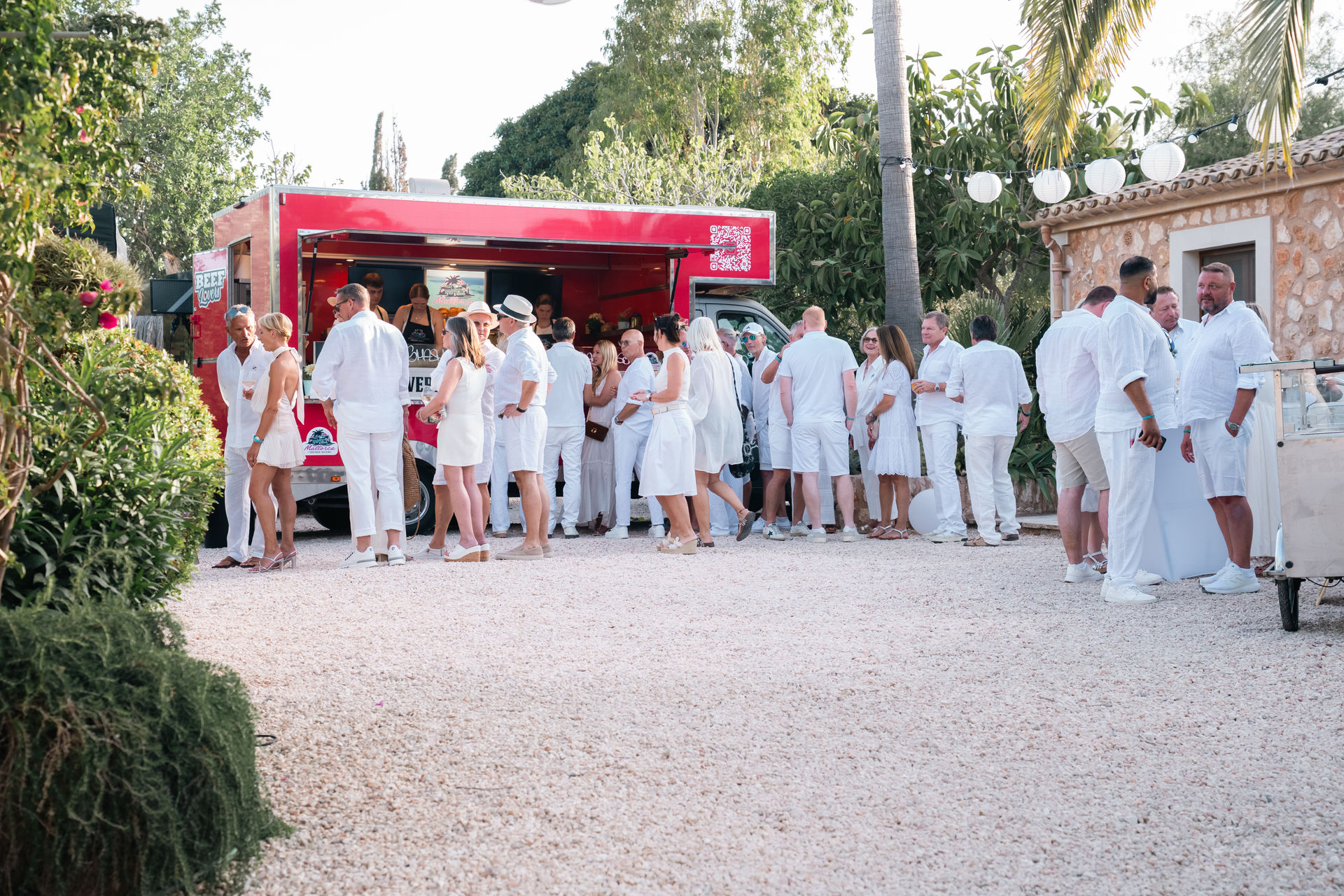 Schluss mit langweiligen Buffets: Warum Foodtrucks Mallorcas Eventszene verändern